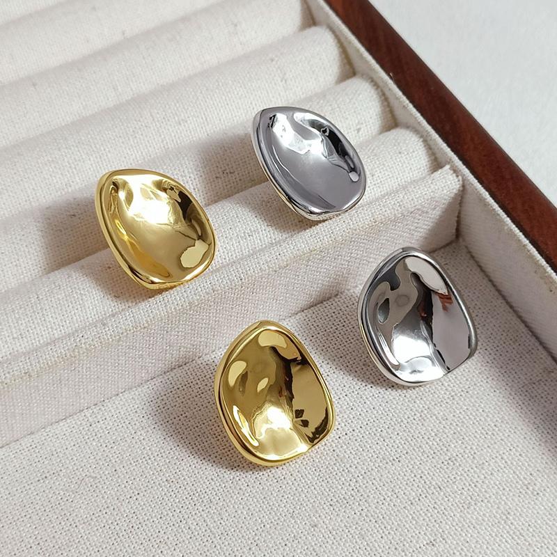 Neue Unregelmäßige Metall-Ohrringe Für Frauen Retro Trendiges Ohrringdesign Schlichtes Temperament Senior Modeschmuck