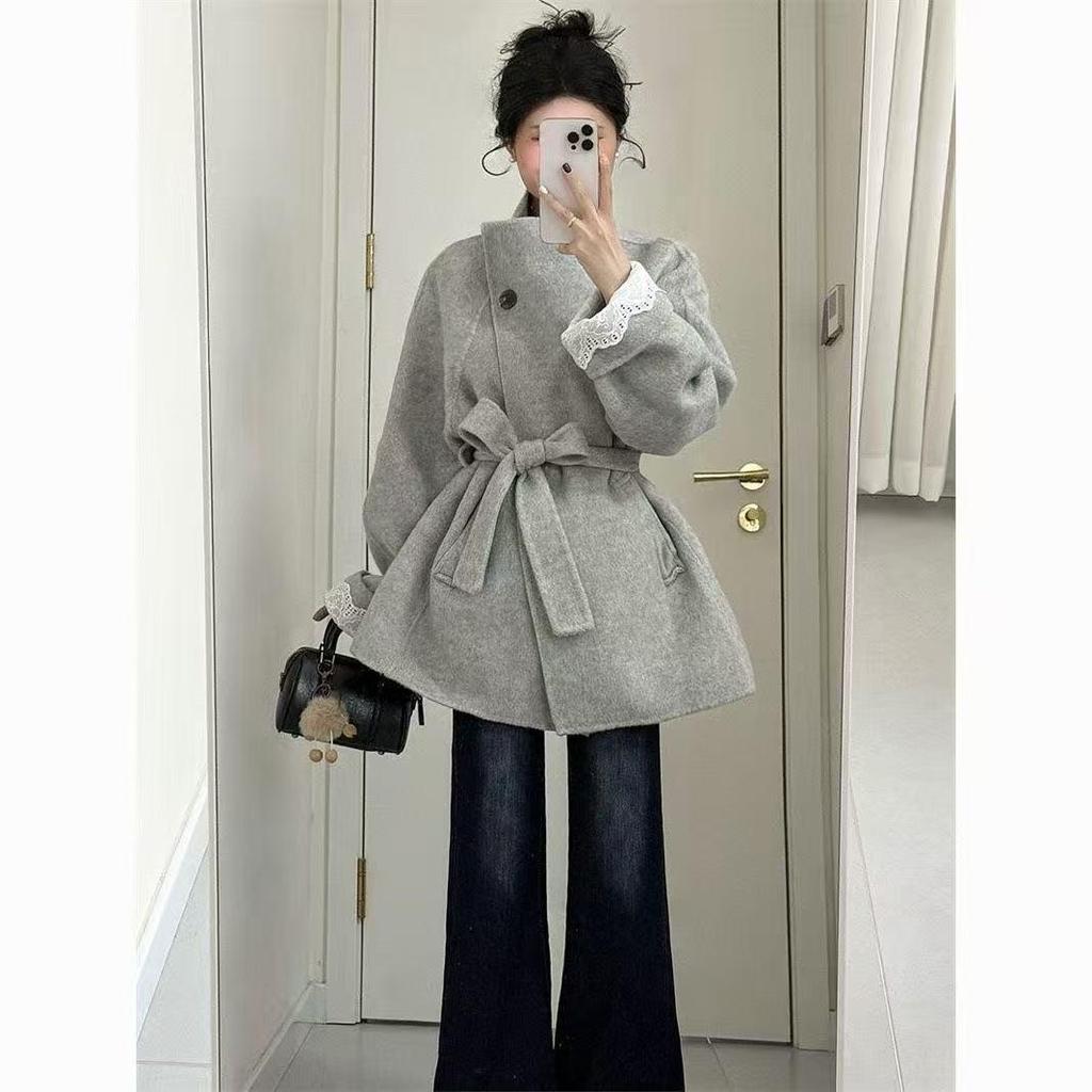 Women's Korean Wool Coat, 2025 Winter Hepburn Style, Petite & High-End Versatile Jacket