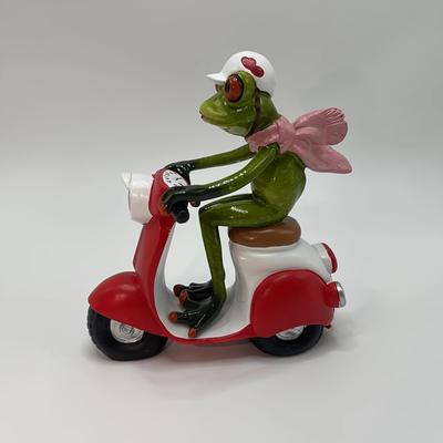 1pc Funny Motorcycle Frog Decor , Riding Red Scooter-like Motorcycle, with Helmet, Green Frog Decoration for Home, Office, Party