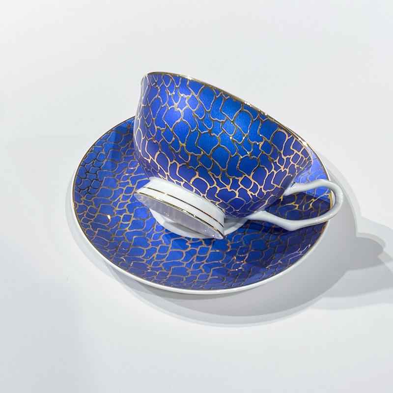 

Подарочная коробка «Легкая роскошь», кофейная чашка и блюдце из костяного фарфора, изысканный набор чашек для пары высокого класса, нишевая чашка, свадебный подарок для девушки. 220ml