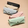 Neue Brillenabdeckung Dreieck Druckknopf Perlmuttstruktur Weiches Echtes Leder Sonnenbrillenabdeckung Anti-Druck Sonnenbrillen Tasche