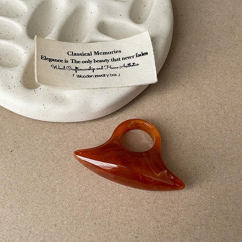 Oregelbundna Breda Stora Klumpiga Ringar för Kvinnor Vintage Akrylharts Höst Vinter Geometriska Stapelbara Finger Smycken