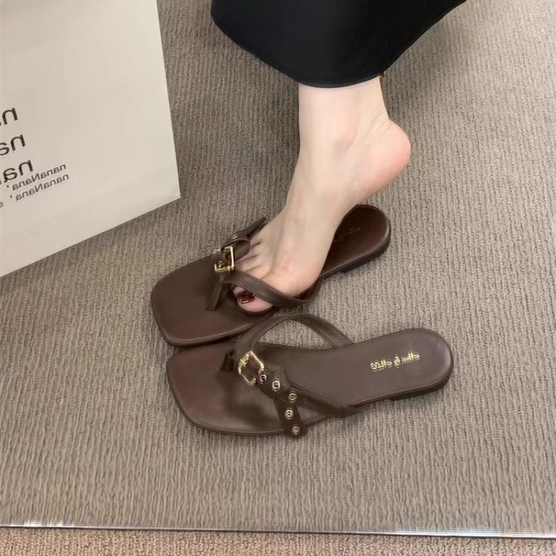 2025 new simple toe flat slippers women's summer wear flip-flops one and a half slippers pinch feet small sandals