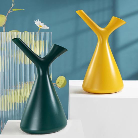 1,2L/1,5L Gießkanne Große Kapazität Bruchsicherer Kunststoff Blumentopf Gießflasche Gerät für Zuhause