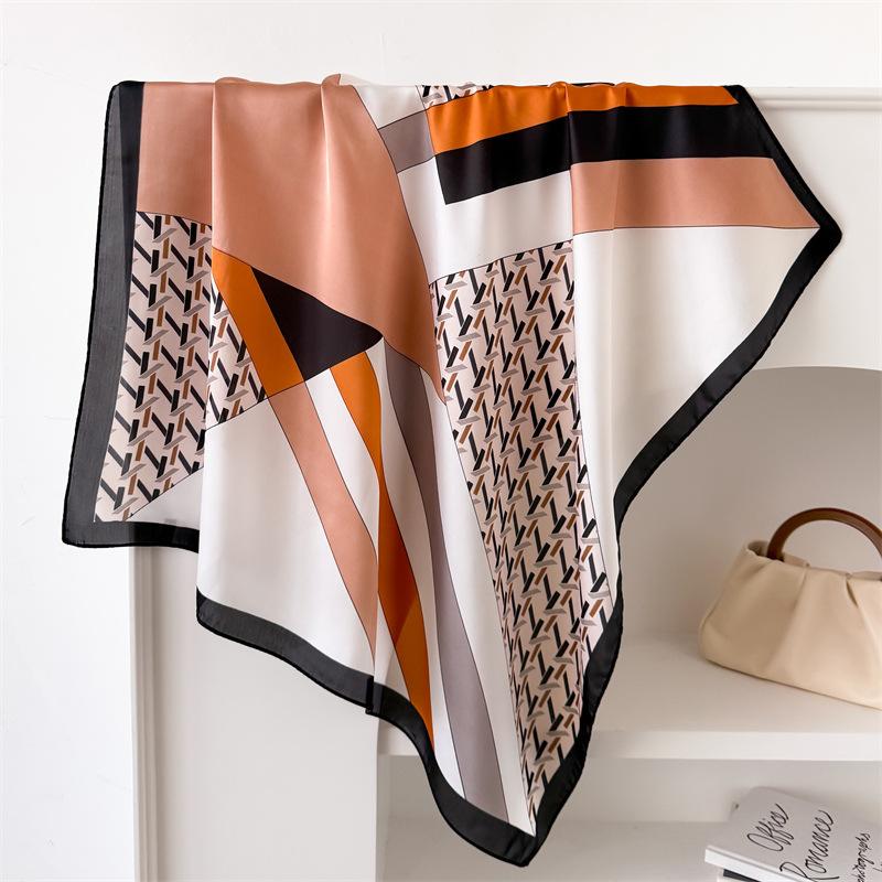 

1Pc Print Square Scarf Women‘s Print Scarf Luxury Imitation Silk Neckerchief Bandanas Foulard Hairbands Wraps For Travel Beach