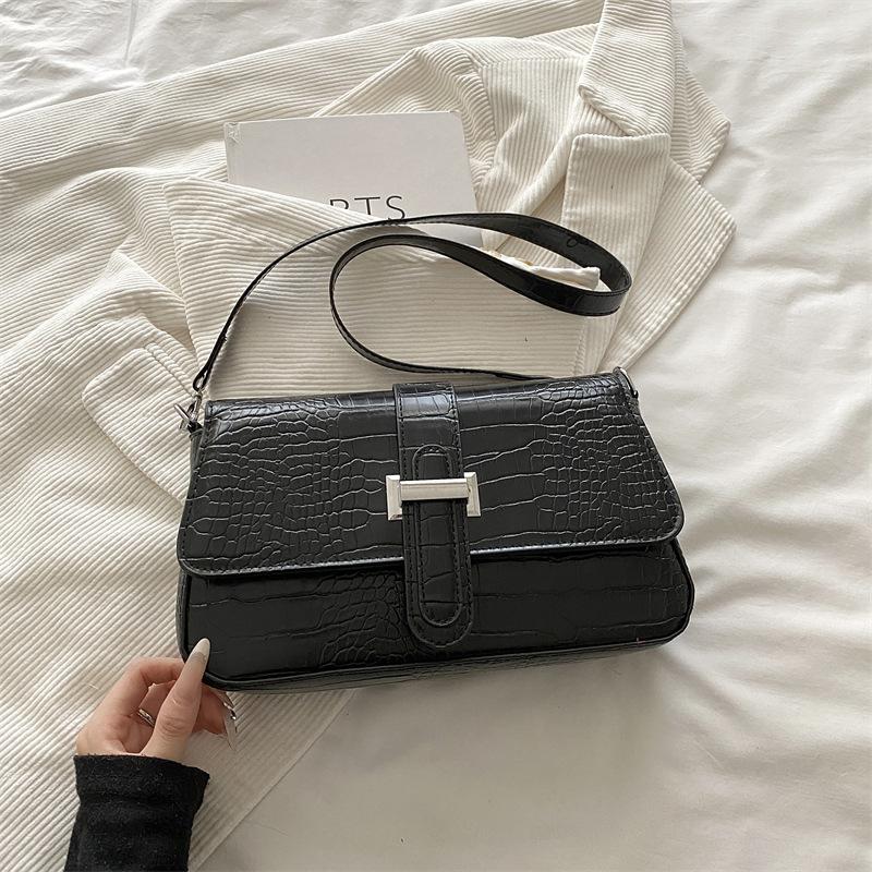 Crossbody Handbag with A Small Square Shape, Stylish and Casual, Single Shoulder Bag