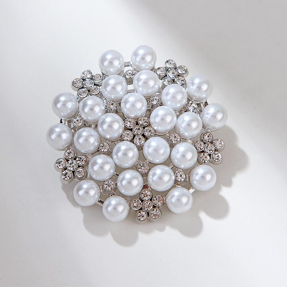 Fashion Environmental Protection Alloy Full of Pearls Camellia Pin Female Corsage Clothing Accessories Jewelry Long-Lasting Color Exquisite Brooch