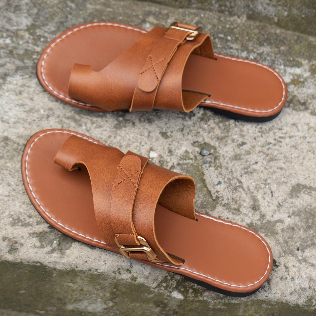 

Fashion Women s Sandals 2025 New Comfortable Lightweight Flat Beach Slippers Toe Women s Fashionable Belt Buckle Decorative Flip Flops 42 шоколадный