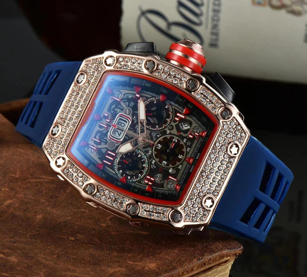 2020 European-American Diamond Skull Six-Hand Quartz Barrel Men's Watch