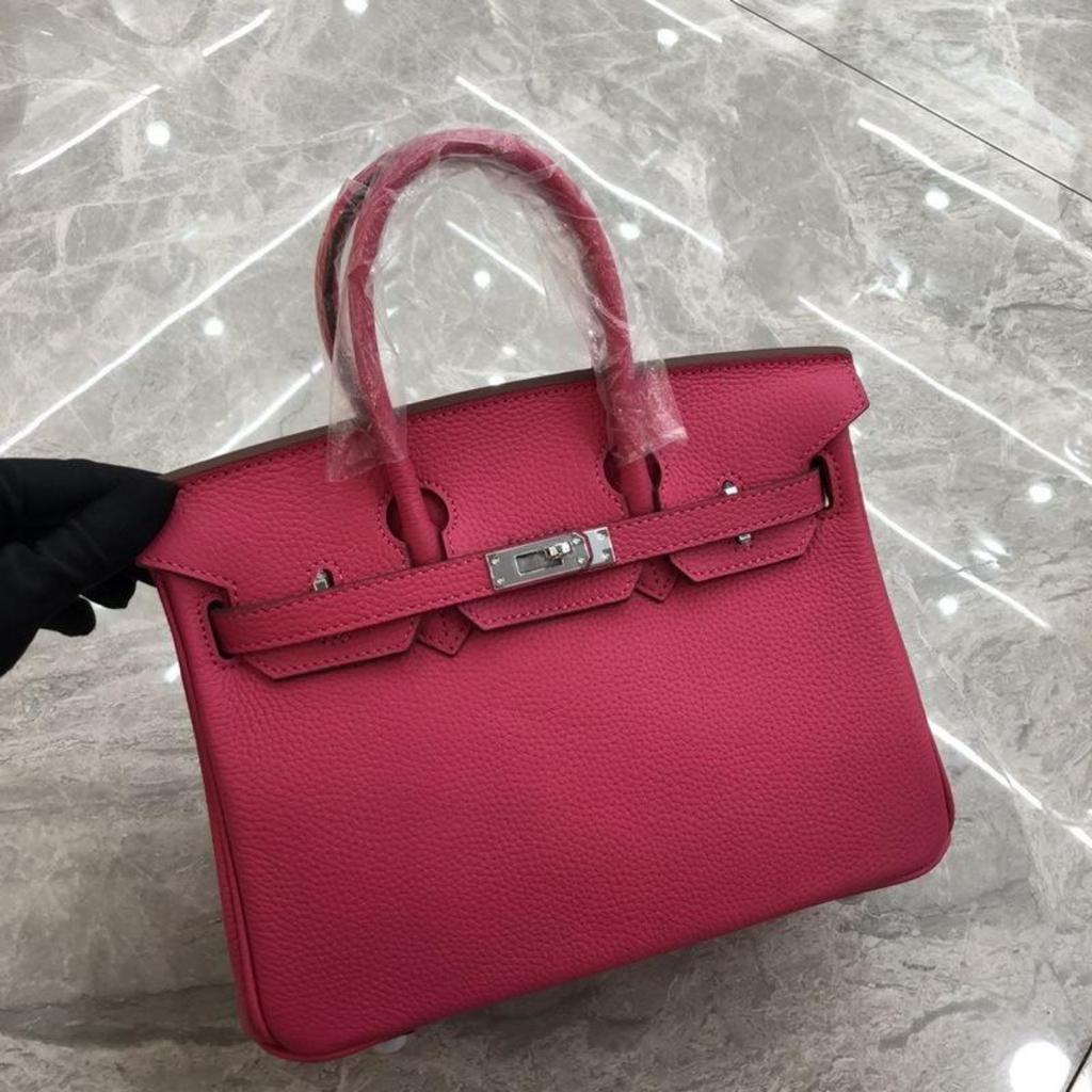 26 Neue Leder Damen Tasche Silberne Schnalle Platin Tasche Litschi Muster Erste Schicht Rindsleder 25cm/30cm Damen Tasche, Großhandel durch den Hersteller