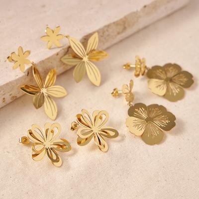 Titanium Steel Earrings Fashionable Sweet Wind Electroplating Cutting Stainless Steel Disc Five-Petaled Peach Blossom Stud Earrings