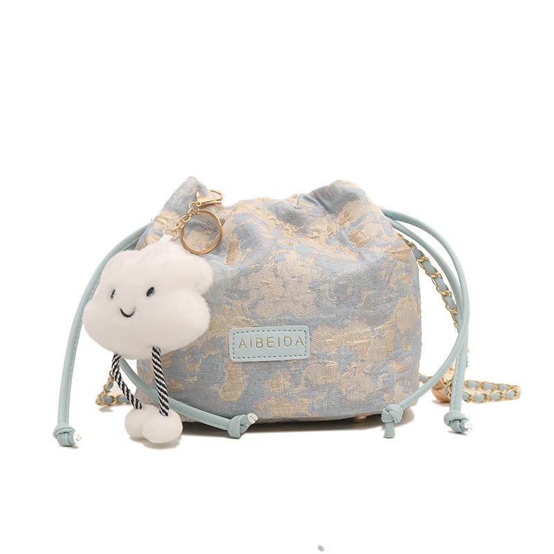 

Women s bag new Hanfu horse dress weaving embroidery jacquard antique bucket bag chain messenger bag