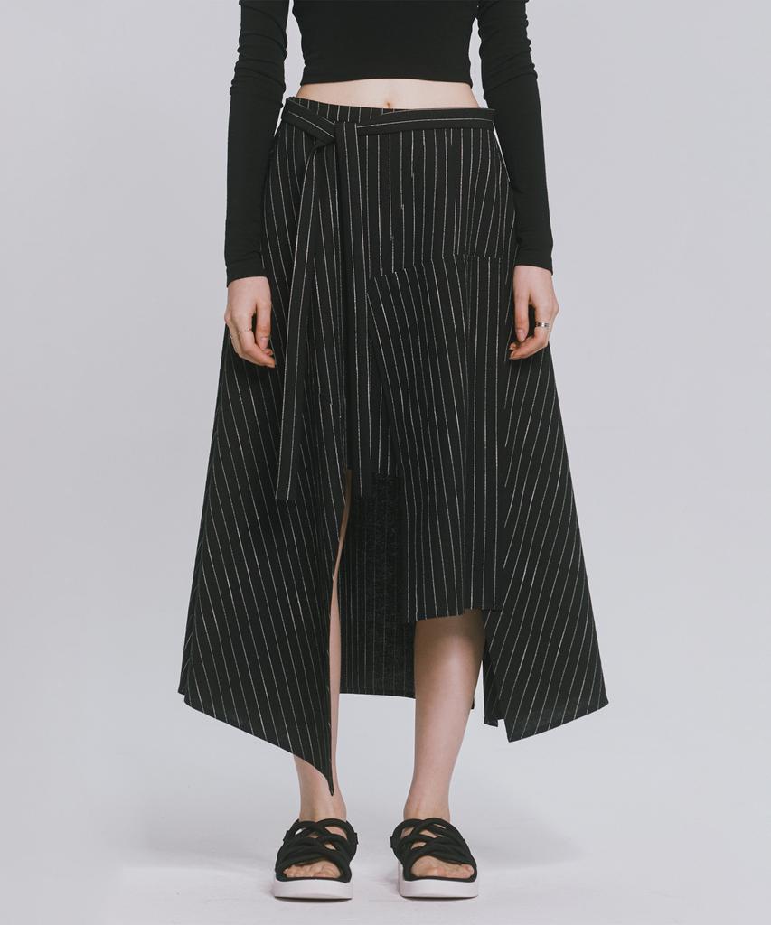 Monophobia Pinstriped Am Cutting Skirt Black
