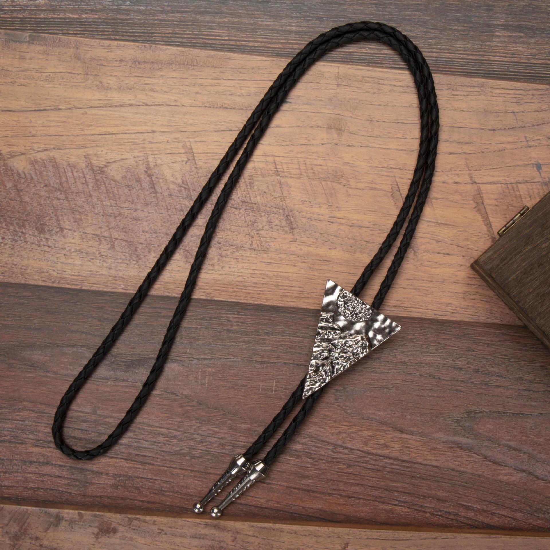 Hot Selling Retro Gothic Style Trendy Moth Bolo Tie Necklace Diamond Stone Link Chain Alloy for Shirts Sweaters Anniversaries