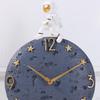 Luxury Astronaut Wall Clock, Fashionable Silent Clock Decoration