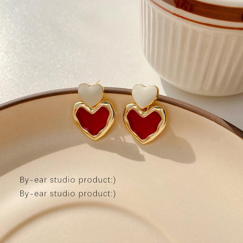 Trendy Sweet Burgundy Enamel Heart Earrings For Women Girl Gold Color Metal Love Heart Hanging Dangle Earrings Vintage Jewelry
