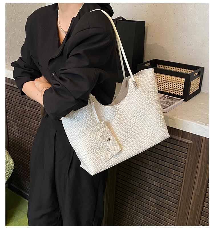 Maillard bag women's 2025 new trendy and popular high-end retro shoulder bag large-capacity commuter tote bag
