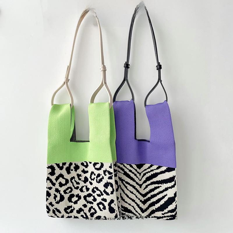 Large Capacity Knitted Tote Bag for Street Commuting