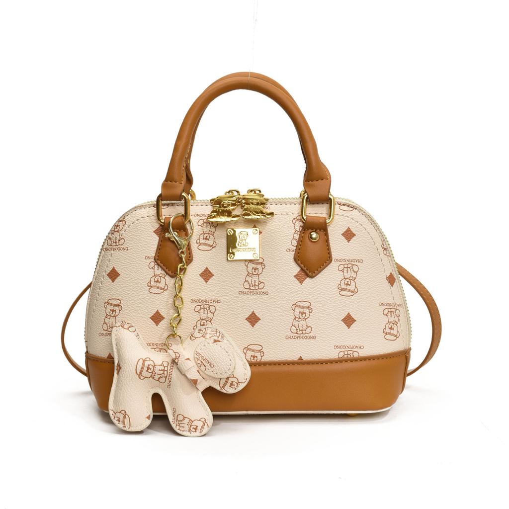 Temperament handbag small bag messenger bag high-end shell bag women's new bear print niche fashion