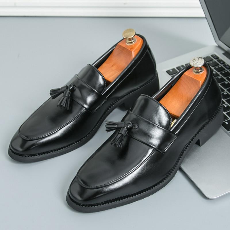 New Men Pointed Black Brown Slip On Casual Leather Shoes Male Tassels Loafers Wedding Dress Formal Flats Footwear
