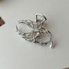 Pearl Large Shark Clip Hollow Metal Hair Claw Exaggerated Spider Hair Claw  Girl