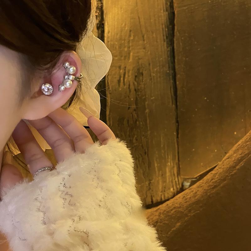 

European American Metal Pearl CZ Round Ear Clip Elegant Retro Stud Earrings for Women