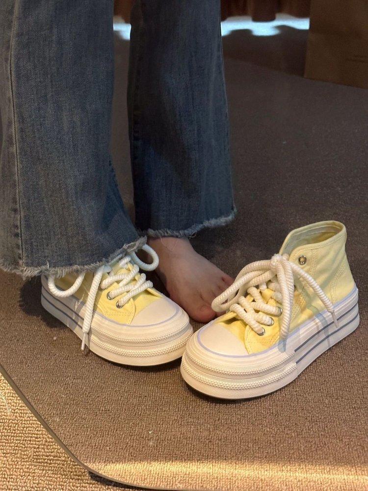 2024 Autumn and Winter New Niche Fashion Chic Board Shoes Dopamine High-top Canvas Shoes Women's Platform Casual White Shoes
