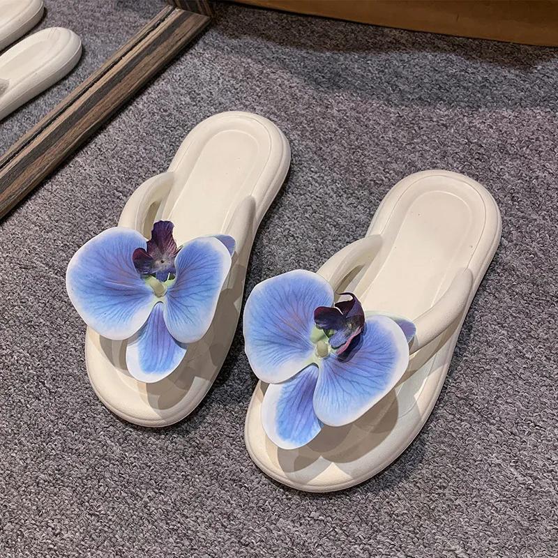 Fashion Luxury Women's Barbie Phalaenopsis Herringbone Slippers 2024 New External Wear Thick Sole Summer Beach High End Cool Slippers