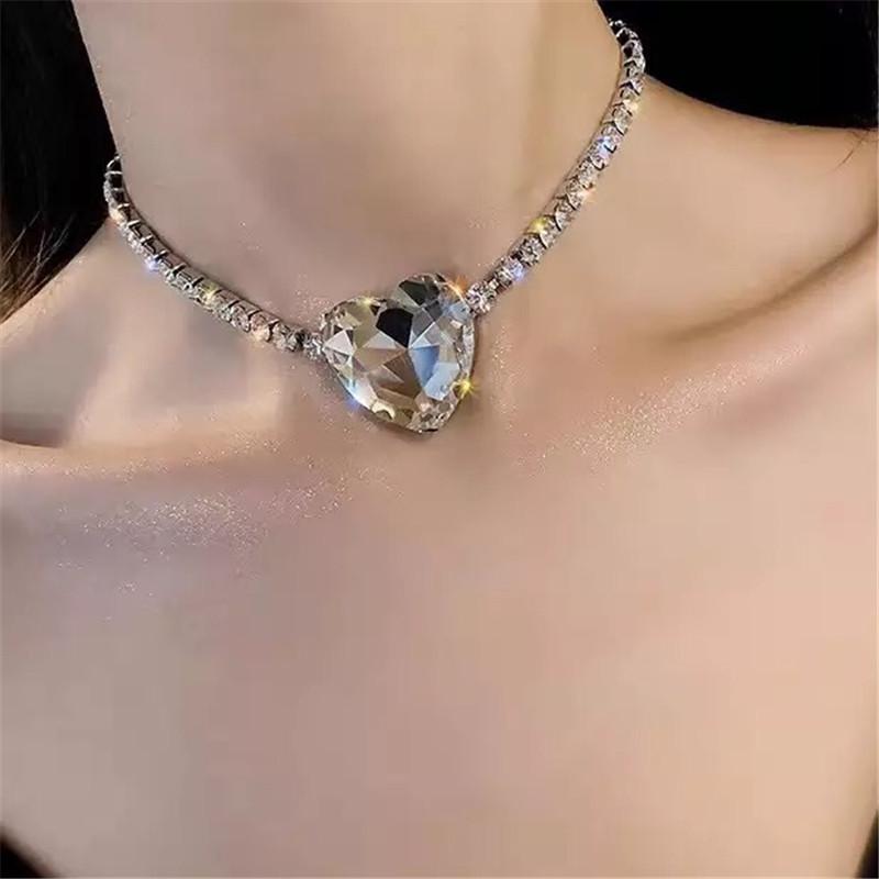Shine Big Heart Crystal Choker Necklaces for Women Geometric Rhinestones Necklaces Statement Zircon Party Gifts
