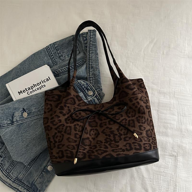 New Fashionable Large-capacity Tote Bag Versatile Leopard Print Underarm Bag Crossbody Trendy Women's Small Bag