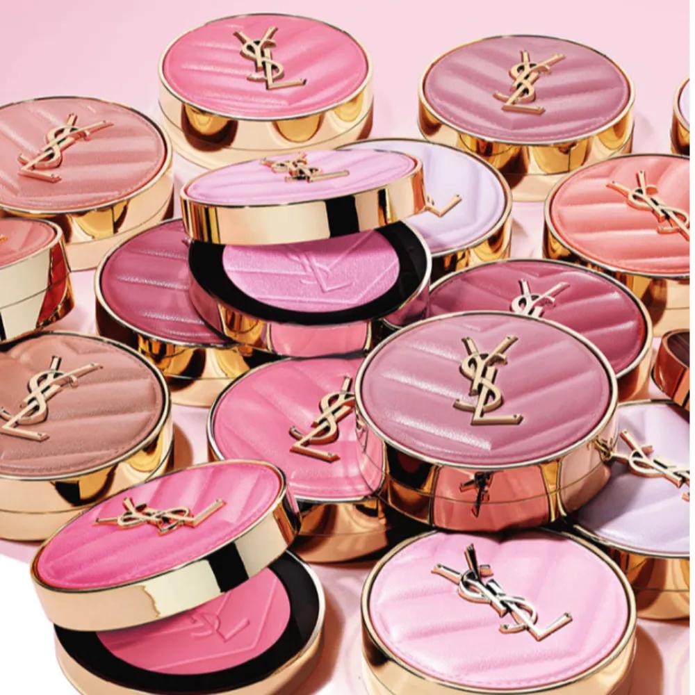 Yves Saint 44 Nude de Valerie Make Me Blush Powder