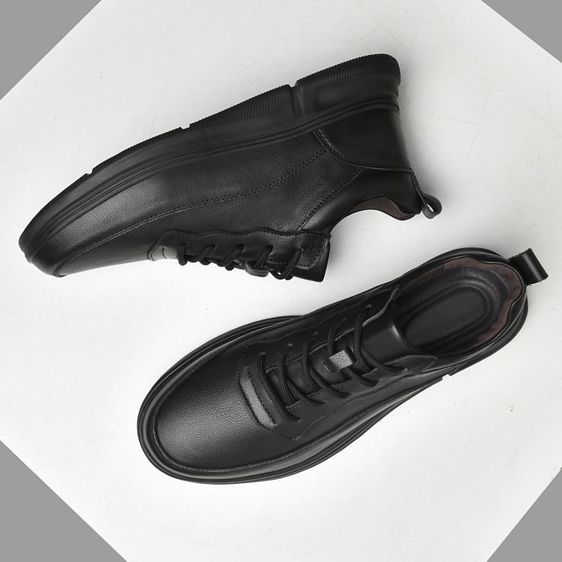 FashionVersatile Men's Genuine Leather Sneakers Outdoor Casual Sports Shoes Lightweight Leather Skateboard Footwear New Design Trainers