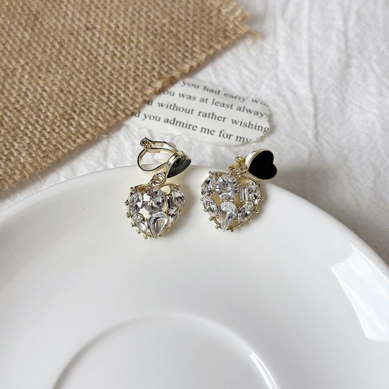 Camellia Temperament No Ear Pierced Ear Clips Pearl Flower Checkerboard Diamond Triangular Ear Clips Niche Earrings Women