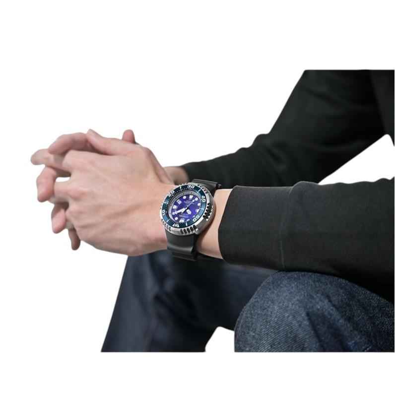 Citizen Promaster Marine Eco-Drive 300M Saphir Herrenuhr BN1025-08L