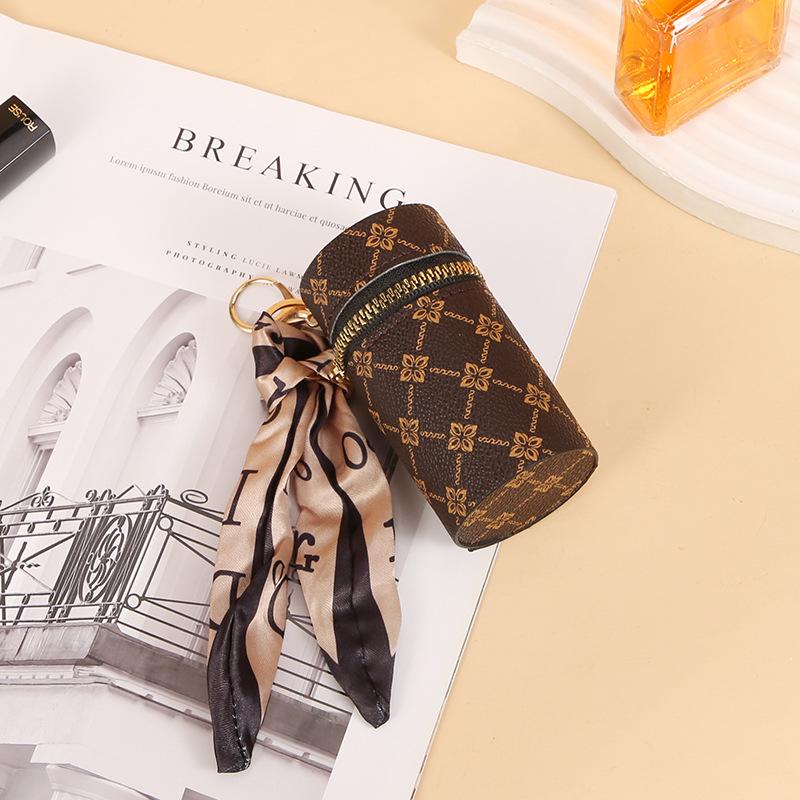 

Мини-сумка-брелок с европейским и американским узором 2024 года: Кошелек для монет, наушников, помады кофейный