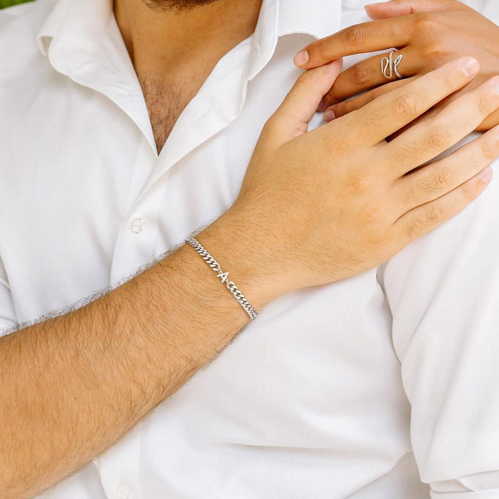 Vnox A-Z Iniziale Braccialetti a Catena Cubana per Uomo Donna, Acciaio Inossidabile Colore Argento Maglie Ovali, Braccialetto con Ciondolo Lettera Nome Regalo