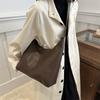 Large Capacity Commuter Retro Solid Color Tote Bag For Women With Stylish Design