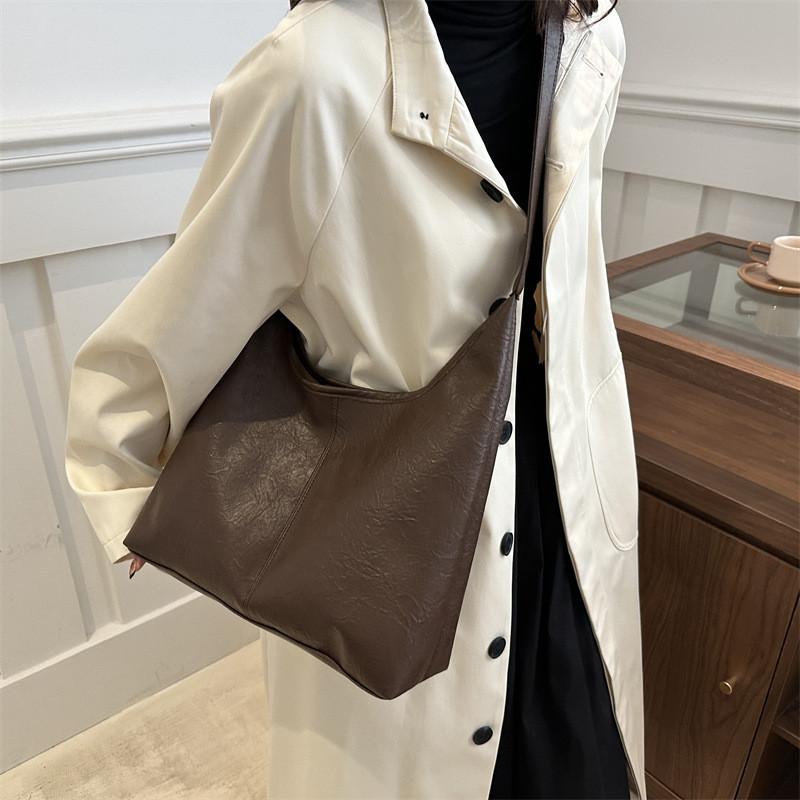 Large Capacity Commuter Retro Solid Color Tote Bag For Women With Stylish Design