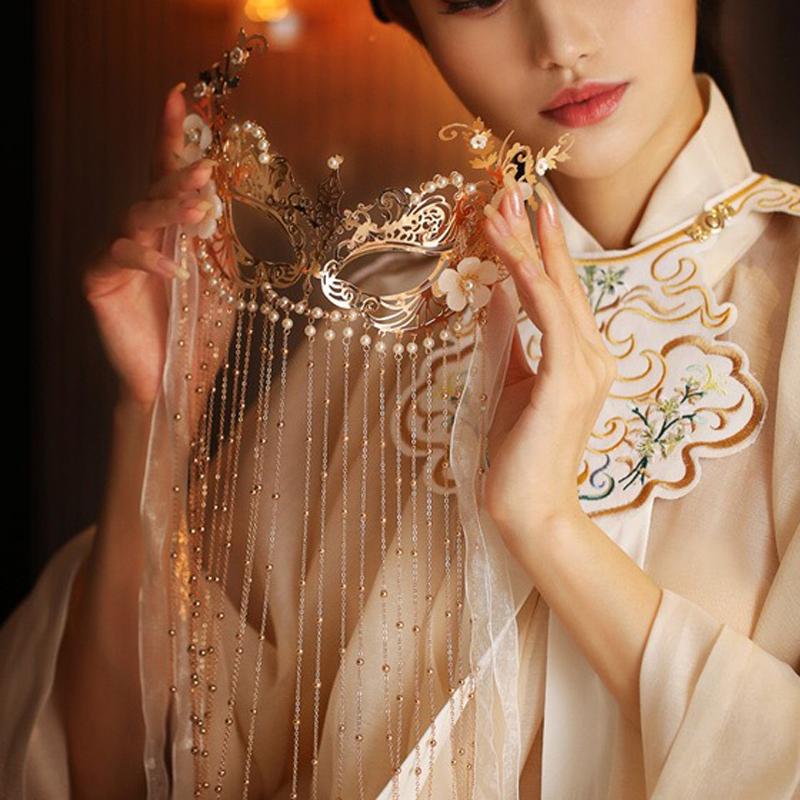 Fashion Metal Laser Cut Mask Chain Wedding Headdress Anonymous Party Masks Golden Fairy Ball Women Miraculous Veil