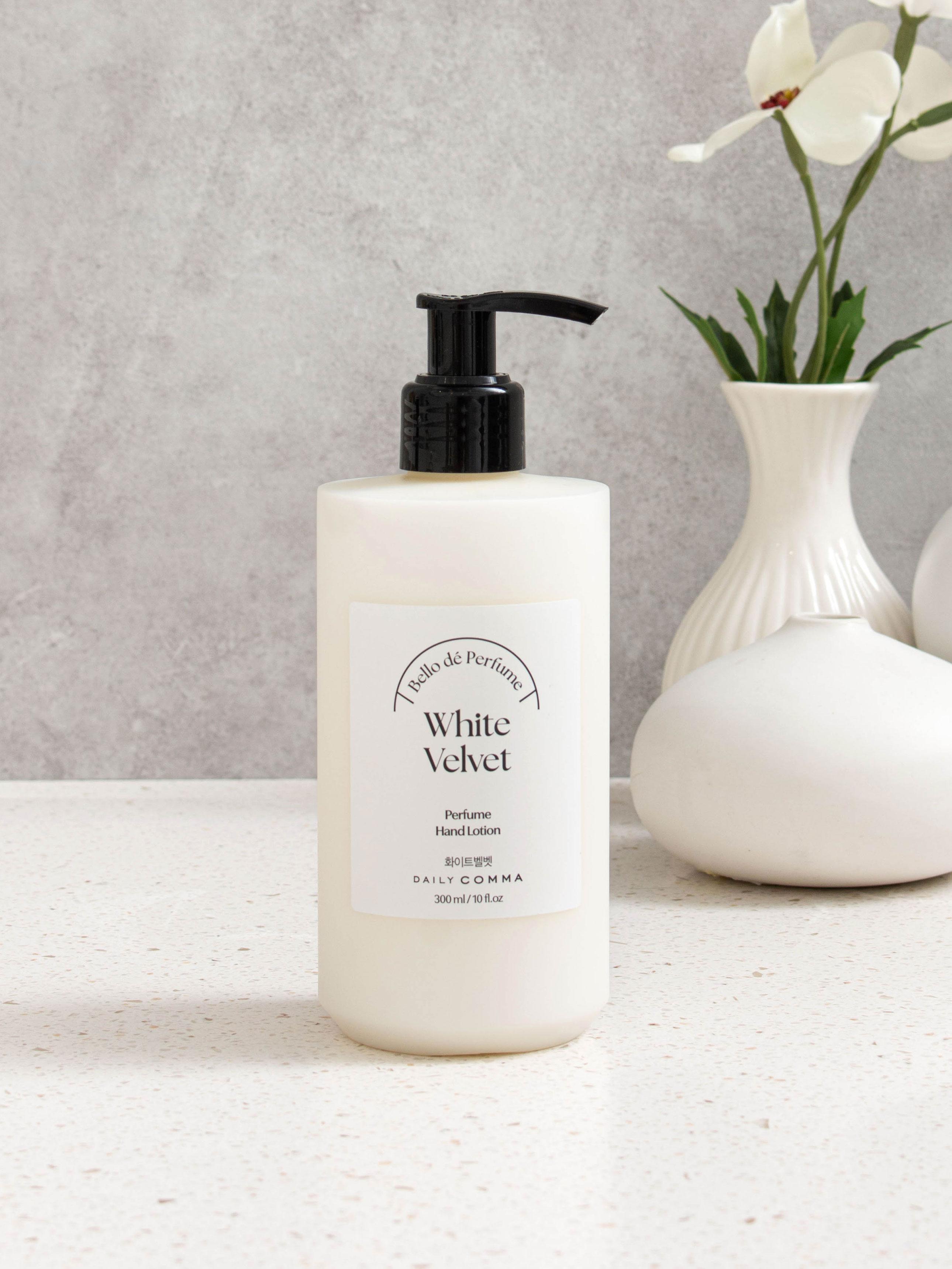 

Daily Comma Velo de Perfume White Velvet Hand Lotion, 300ml 1ea