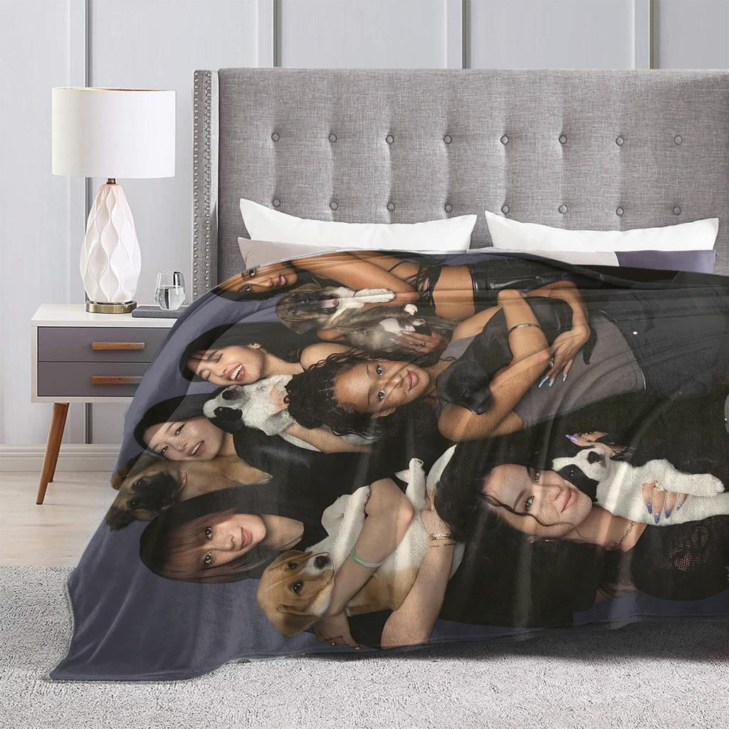 Katseye Kpop Music Girls Flannel Blanket Autumn Super Soft Throw Blanket Home Decor Aesthetic Bedspread Sofa Bed Cover