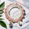 Braccialetto in Vetro Fiore Esplosione Fantasy da 10 mm: Ciondolo Farfalla Colore Degradé Design di Nicchia per Donne e Migliori Amiche.