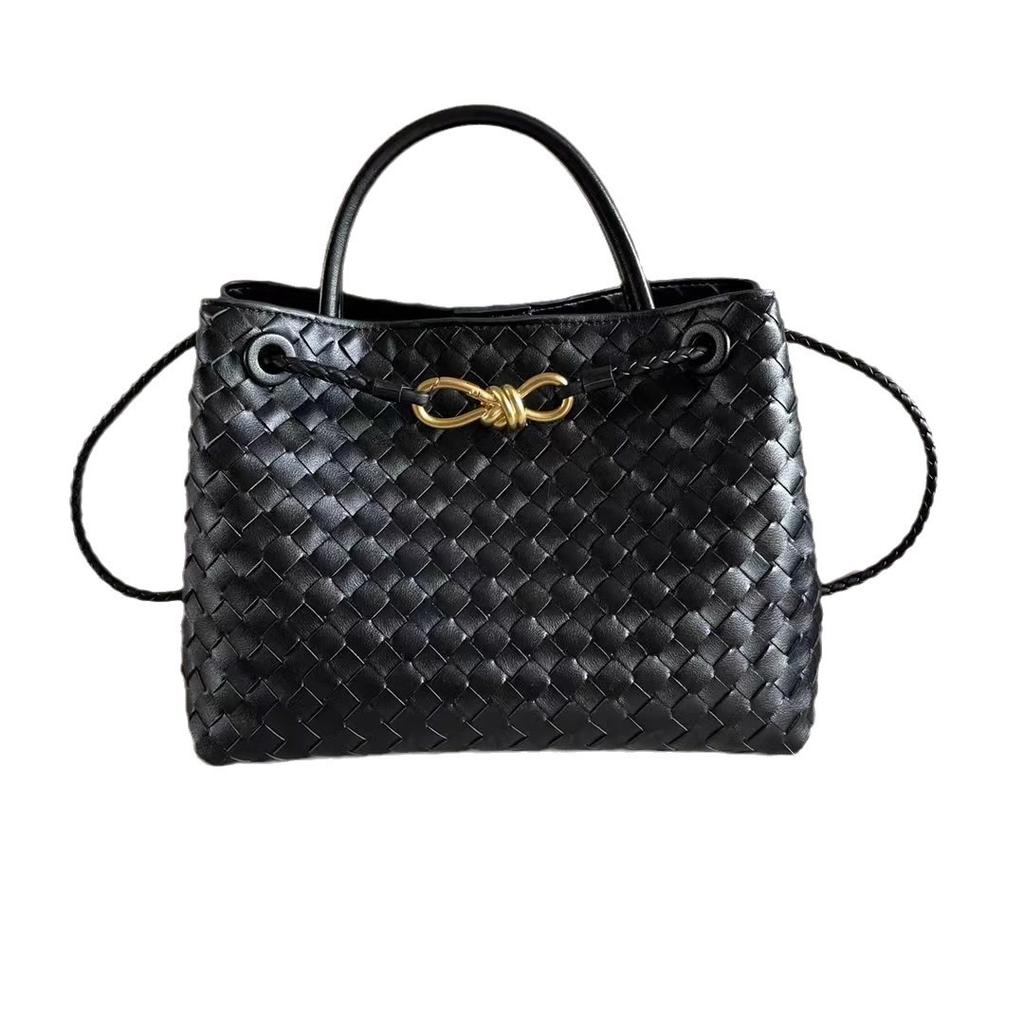 Niche metal rope buckle woven tote bag leather shoulder handheld women's bag large capacity retro old money wind tote