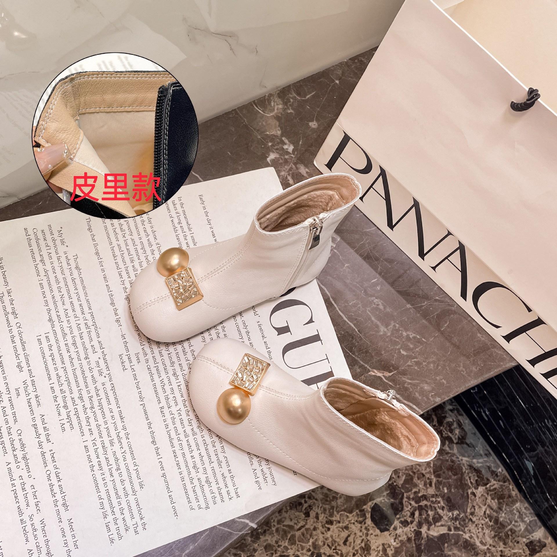 

Girls shoes children s Martin boots 2025 autumn and winter new girls princess short boots baby British leather boots versatile 2 25 yards inner length 15.4cm