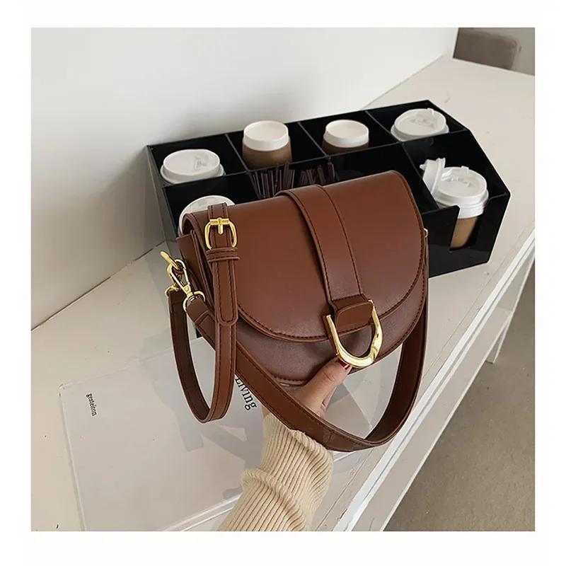 High-end Popular Single Shoulder Armpit Bag Half Moon Style Fashion Large Capacity Square Bag Girls Light Luxury Crossbody Bag