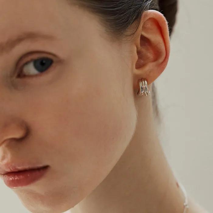E.010/LAYERED EARRING