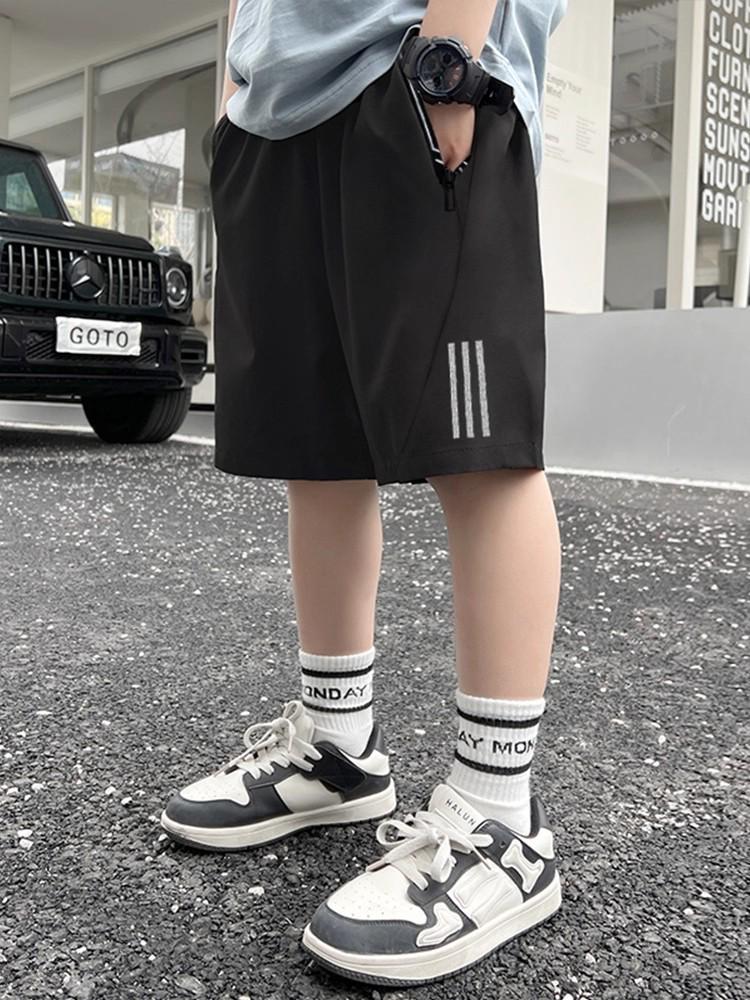 Summer Boys' Mid-Length Casual Quick-Dry Shorts - Lightweight, Breathable Ice Silk for Sporty Kids.