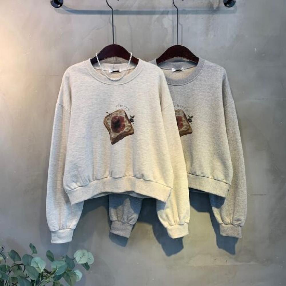 C S In The Room Semi Crop Long Sleeve SweatShirt Cherry prInt 2ColorS