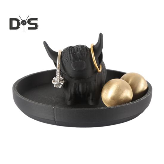 Highland Cow Ring Holder Mini Highland Cow Ring Dish Plastic Cattle Statue Jewelry Stand for Wedding Anniversary Bridal Engagement Gift