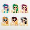 Neuer Cartoon Bikini Badeanzug Mädchen Anstecknadeln für Damen 6 Farben Brille Dame Brooch Abzeichen Party Schmuck Lässige Accessoires
